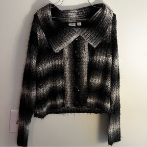 Cato Black and white button up Women's Sweater large